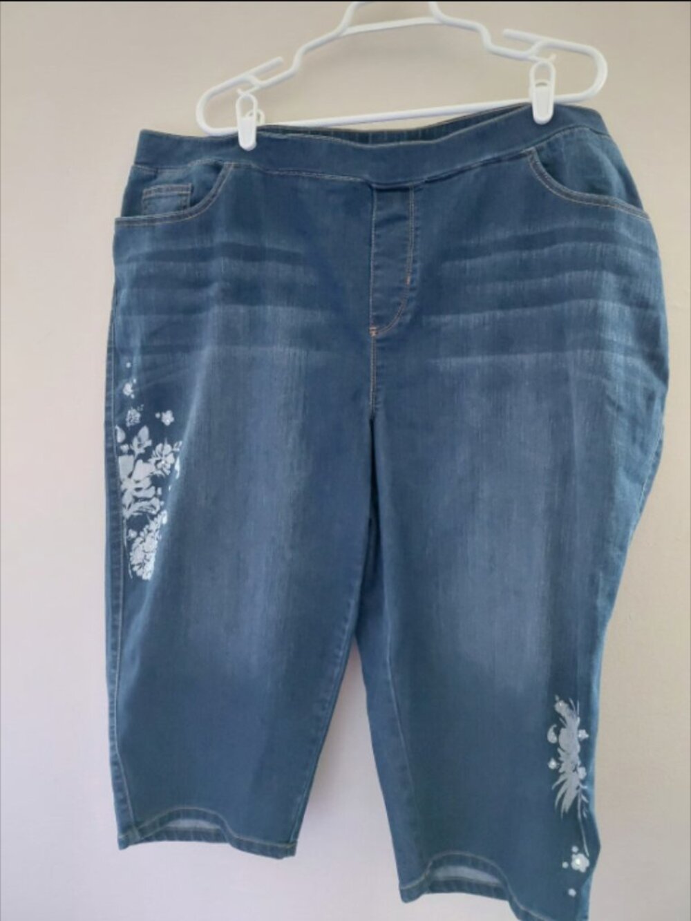 Catherine's Blue Denim Capri Jeans with Floral Print